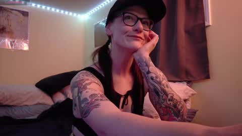 Snapshot of subbypunkruby77 chatting on February 14, 2025, 2:39 am SubbyPunkRuby online show from February 14, 2025, 2:39 am