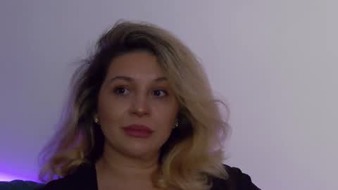 Snapshot of sublimecarla chatting on September 16, 2025, 9:10 am Carla online show from September 16, 2025, 9:10 am