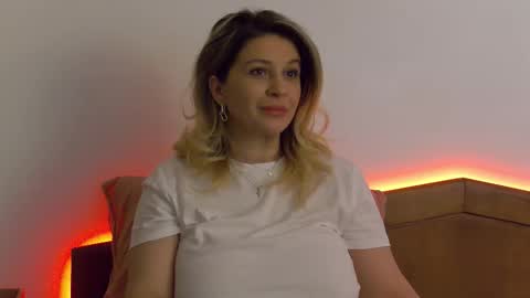 Snapshot of sublimecarla chatting on February 10, 2026, 10:19 am Carla online show from February 10, 2026, 10:19 am