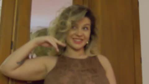 Snapshot of sublimecarla chatting on February 12, 2026, 9:37 am Carla online show from February 12, 2026, 9:37 am