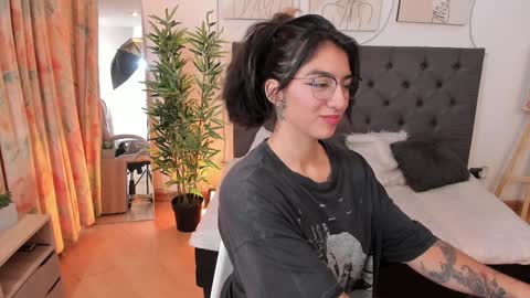 Zoe online show from January 31, 2025, 9:05 pm