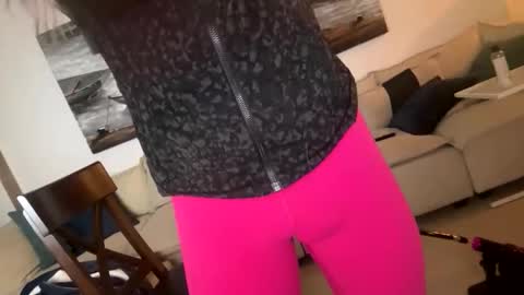 Sissy Isabella online show from December 17, 2025, 7:25 am