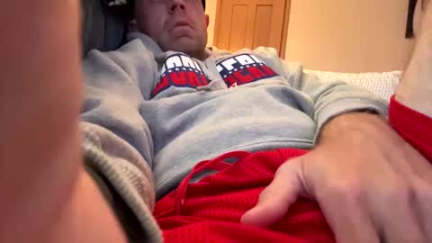 Snapshot of submissivebrett373 chatting on October 17, 2025, 9:39 pm submissivebrett373 online show from October 17, 2025, 9:39 pm