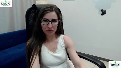 Eva online show from May 17, 2026, 9:06 am