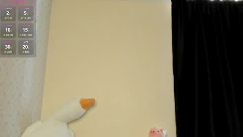 Chloe online show from April 19, 2026, 12:59 pm