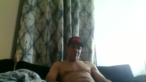 Snapshot of suckitu812 chatting on December 17, 2024, 3:17 am SUCKITU812 online show from December 17, 2024, 3:17 am