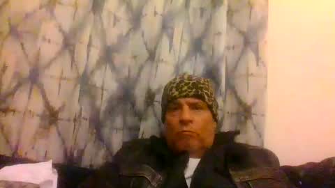 Snapshot of suckitu812 chatting on March 9, 2025, 6:50 am SUCKITU812 online show from March 9, 2025, 6:50 am