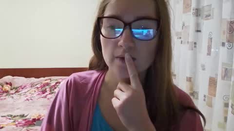 suckmydickifurstreight online show from December 16, 2025, 4:45 pm