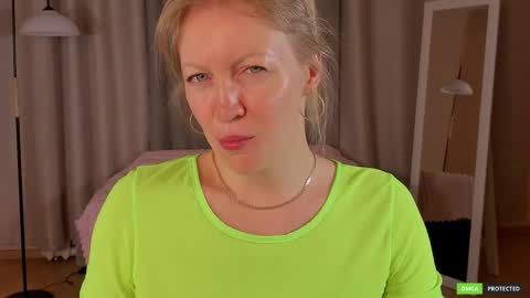 sugamomy online show from December 3, 2025, 12:29 am