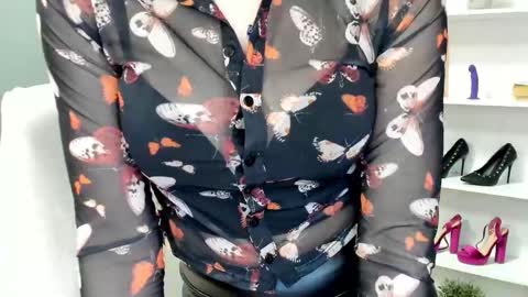 Snapshot of sugar_xmegan chatting on February 19, 2026, 8:43 am Megan online show from February 19, 2026, 8:43 am