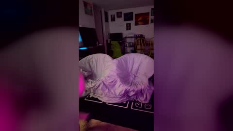 sugarbabies21 online show from May 8, 2026, 4:07 am