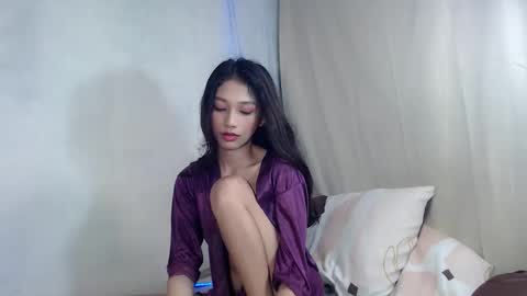 sugarluna69 online show from April 19, 2026, 6:10 pm