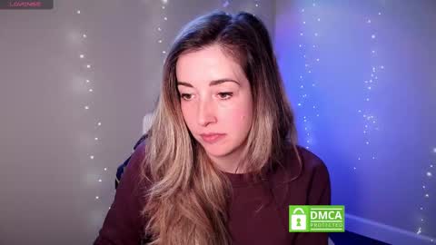 Snapshot of suggestivebehavior chatting on November 12, 2025, 5:24 pm Mia online show from November 12, 2025, 5:24 pm