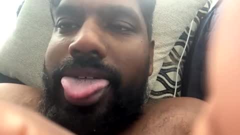 Let me be your knight that saves you online show from November 27, 2025, 2:08 pm