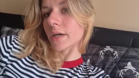 Ophelia online show from October 29, 2025, 8:43 pm