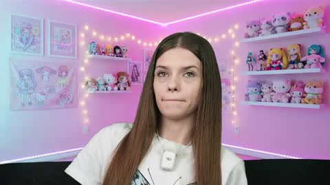 sukie_spooky online show from April 8, 2026, 12:27 pm