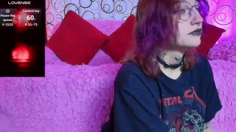    online show from November 14, 2025, 6:17 pm