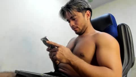 sukuna_hara online show from November 19, 2025, 2:11 am