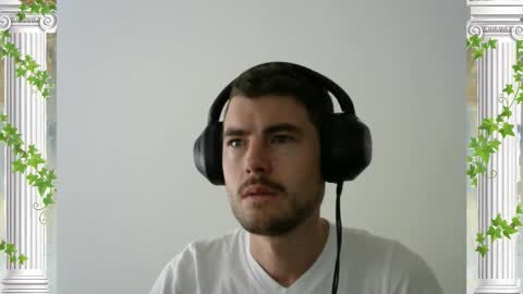 Snapshot of sultansgirls chatting on February 4, 2026, 1:28 pm The Sultan online show from February 4, 2026, 1:28 pm