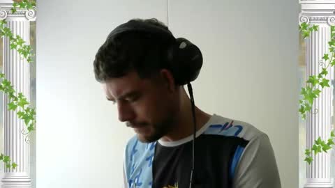 Snapshot of sultansgirls chatting on February 6, 2026, 1:14 pm The Sultan online show from February 6, 2026, 1:14 pm