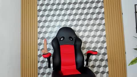 summer_______ online show from October 5, 2025, 5:39 am