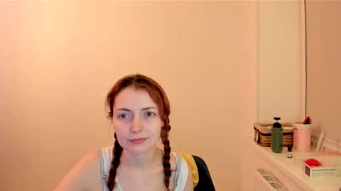 Summer Preston online show from October 29, 2025, 4:42 pm