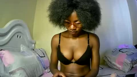 Snapshot of summerbuddy chatting on February 18, 2025, 5:31 am summerbuddy online show from February 18, 2025, 5:31 am