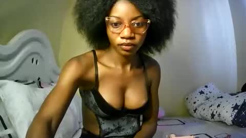 Snapshot of summerbuddy chatting on February 20, 2025, 5:01 am summerbuddy online show from February 20, 2025, 5:01 am