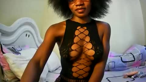 Snapshot of summerbuddy chatting on February 21, 2025, 4:51 am summerbuddy online show from February 21, 2025, 4:51 am