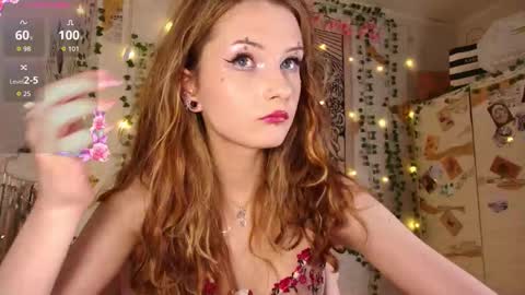 Snapshot of summerhazee chatting on November 7, 2025, 6:30 pm summerhazee online show from November 7, 2025, 6:30 pm