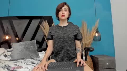 Summer online show from December 10, 2024, 7:22 pm