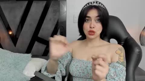 Summer online show from February 22, 2025, 3:36 pm