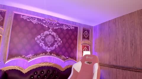       -  - online show from January 3, 2025, 9:04 am