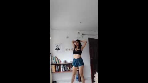 moon1 online show from April 13, 2026, 5:07 pm