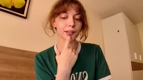 luna online show from March 8, 2025, 8:22 am