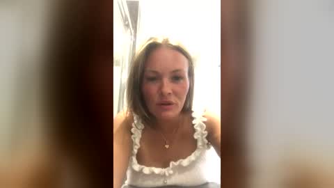 Snapshot of sunbed66 chatting on July 25, 2026, 7:44 pm sunbed66 online show from July 25, 2026, 7:44 pm