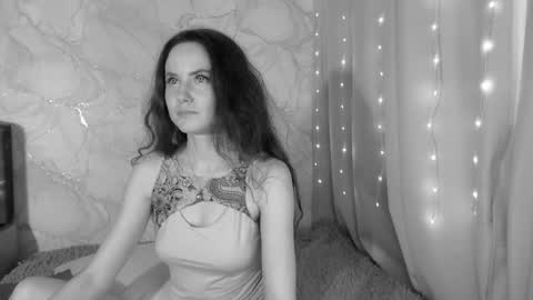 Snapshot of sunloveandwe chatting on April 26, 2026, 4:04 pm Mistress Eve online show from April 26, 2026, 4:04 pm