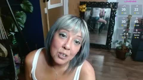 Snapshot of sunni_hottie chatting on June 17, 2026, 2:03 am Sunni Knight online show from June 17, 2026, 2:03 am