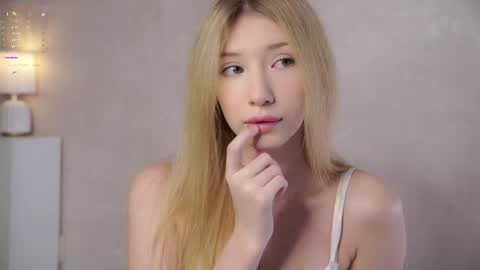 Lily online show from May 24, 2026, 2:44 pm