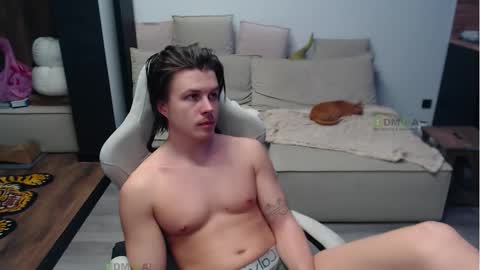 Snapshot of sunny1girl chatting on February 2, 2026, 4:06 pm Alice and Sergey online show from February 2, 2026, 4:06 pm