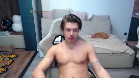 Snapshot of sunny1girl chatting on February 3, 2026, 8:30 am Alice and Sergey online show from February 3, 2026, 8:30 am