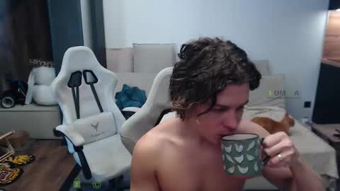 Snapshot of sunny1girl chatting on February 21, 2026, 6:36 am Alice and Sergey online show from February 21, 2026, 6:36 am