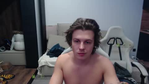 Snapshot of sunny1girl chatting on February 26, 2026, 6:29 pm Alice and Sergey online show from February 26, 2026, 6:29 pm