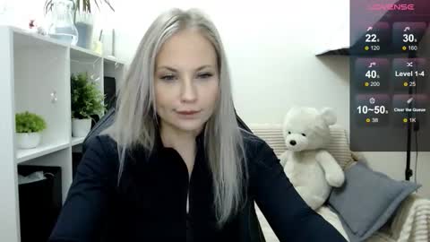 Naomi online show from September 9, 2025, 3:17 am