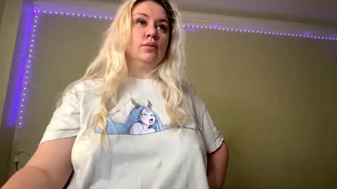 Snapshot of sunny_mood chatting on January 9, 2025, 6:48 am sunny mood online show from January 9, 2025, 6:48 am