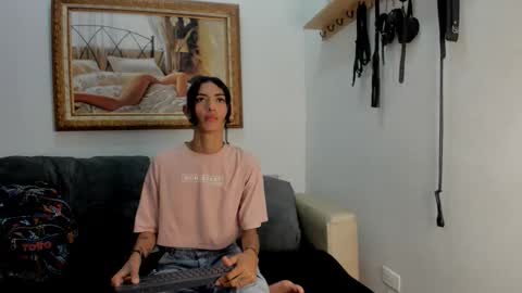 Sunny online show from December 23, 2025, 1:58 am