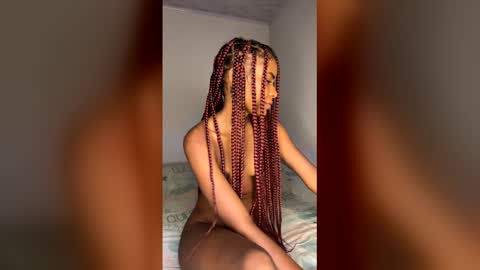 Snapshot of sunny_page chatting on May 13, 2026, 8:12 am Sunny Page online show from May 13, 2026, 8:12 am