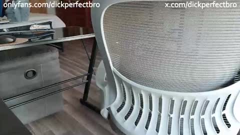 sunny valentine online show from November 19, 2025, 3:12 pm