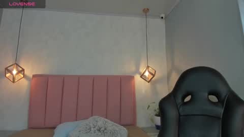  S U N N Y online show from September 17, 2025, 12:29 pm