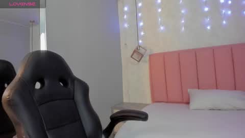  S U N N Y online show from December 16, 2025, 7:30 pm